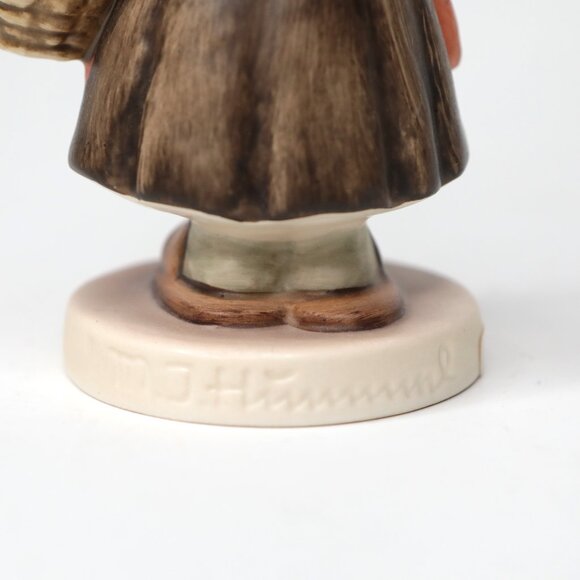 Vintage Hummel Goebel "Sweet Greetings" Girl Figurine W Germany 1965 Porcelain - Picture 4 of 5